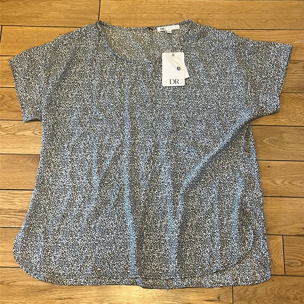 NWT- DR2 Flowy Blouse